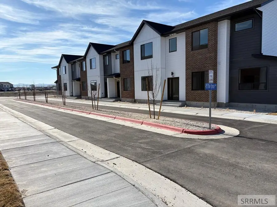 455 S Blue Spruce Avenue #111, Sugar City, ID 83448 - #2