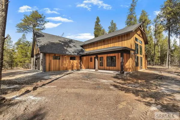 1527 Shadow Run, ASHTON, ID 83420