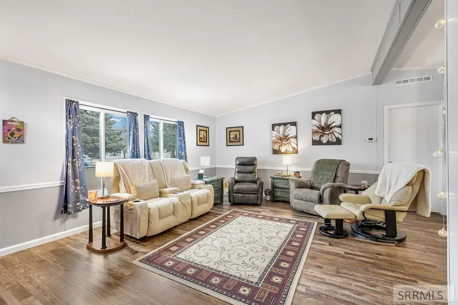 325 Shelley Street, Idaho Falls, ID 83402 - #3