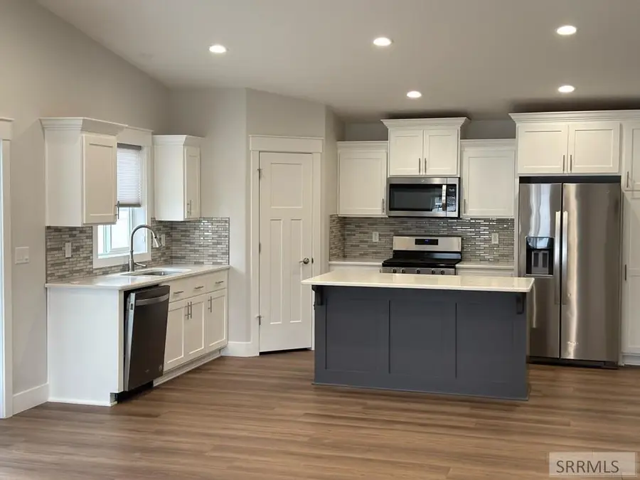 957 Pinewood Avenue, Chubbuck, ID 83202 - #3