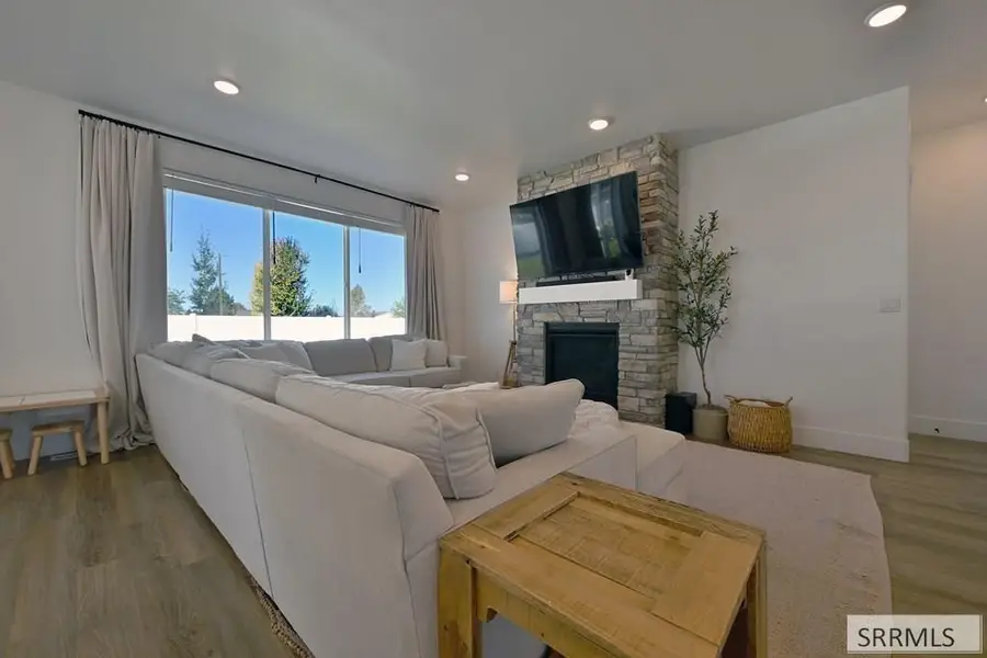 1458 805 E, Shelley, ID 83274 - #3