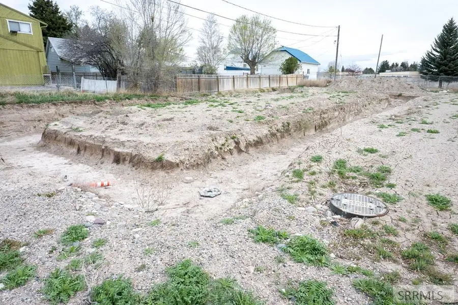 330 Fanning Avenue, Idaho Falls, ID 83401 - #3