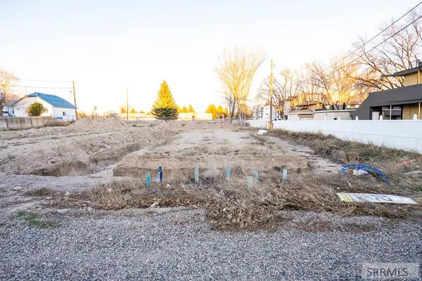 322 Fanning Avenue, IDAHO FALLS, ID 83401