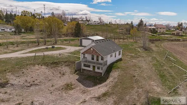 1244 900 E, SHELLEY, ID 83274