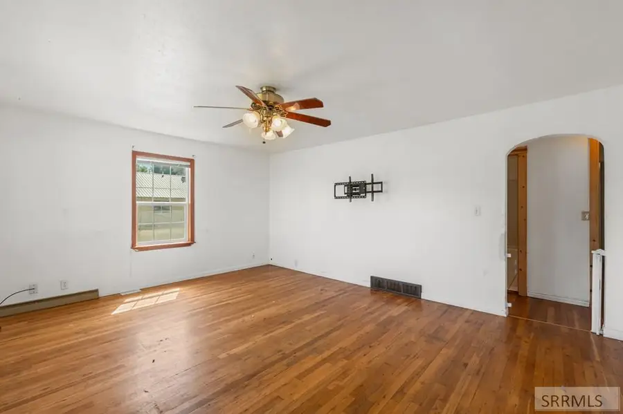 570 Park Avenue, Shelley, ID 83274 - #2