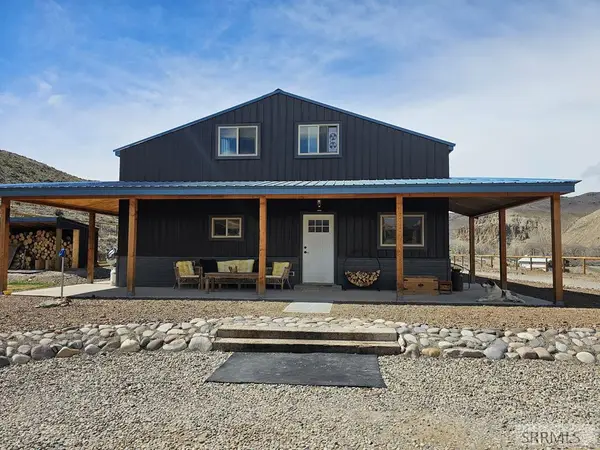 24 Pickett Loop, CHALLIS, ID 83226