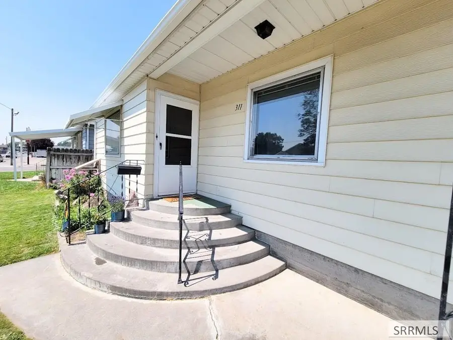 311 Gladstone Street, Idaho Falls, ID 83401 - #3