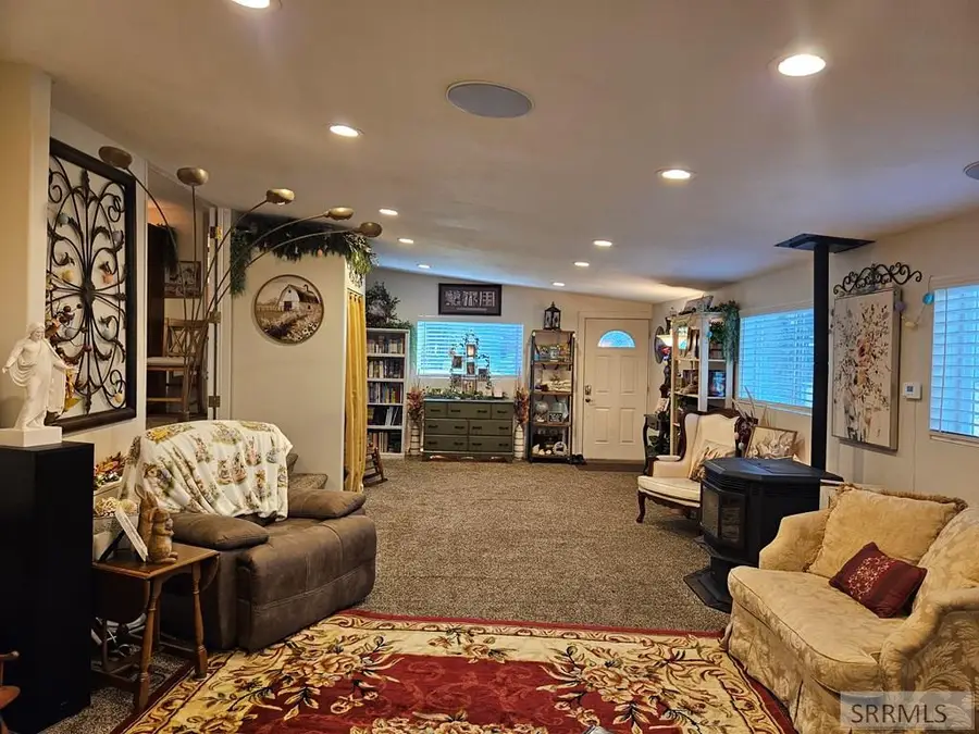 402 Violet Street, Rexburg, ID 83440 - #3