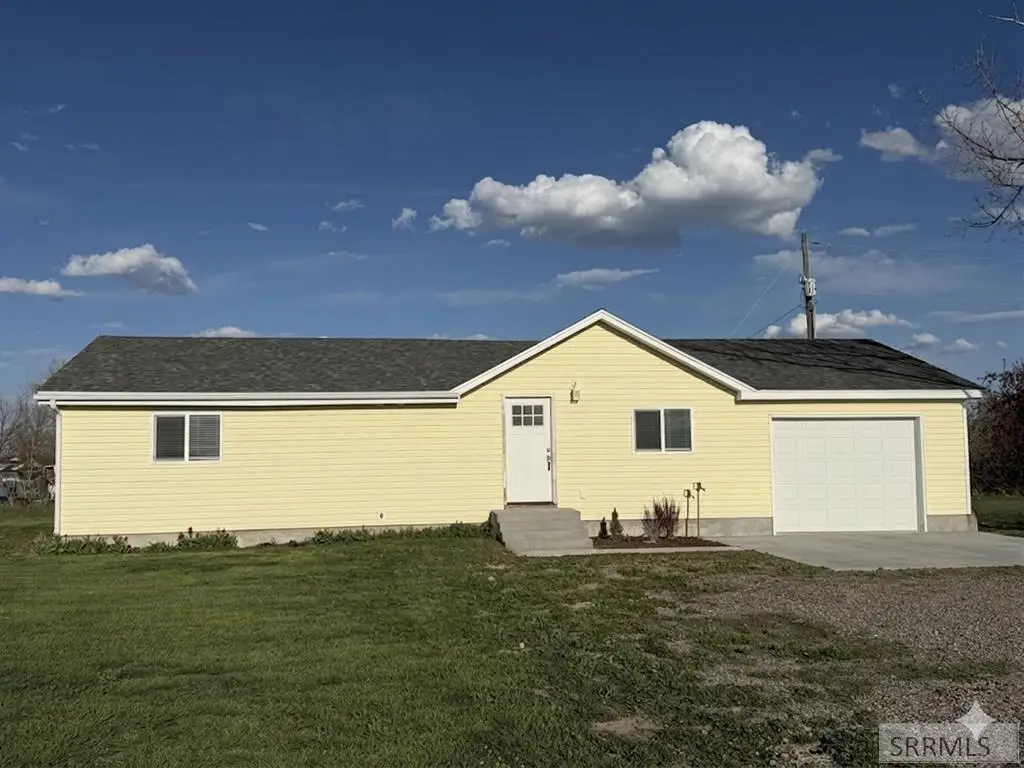 330 300 N, Blackfoot, ID 83211 - #1