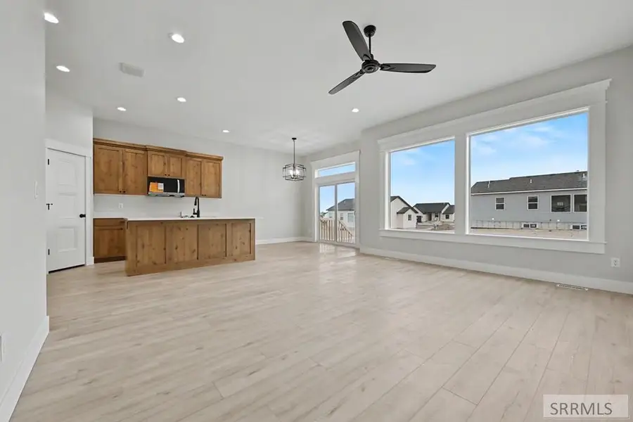 3701 Kingsboro Avenue, Ammon, ID 83406 - #2