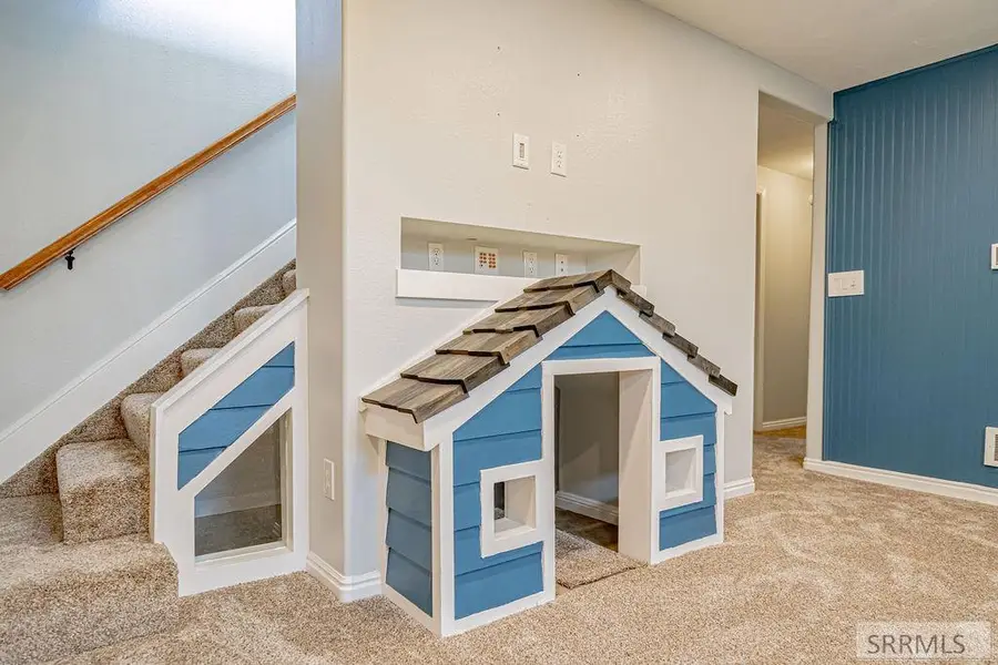 2290 Evans Avenue, Idaho Falls, ID 83402 - #3