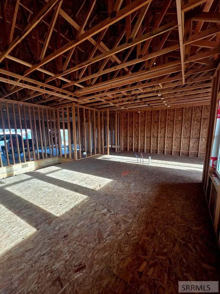 661 Glacier Ave, Shelley, ID 83274 - #3