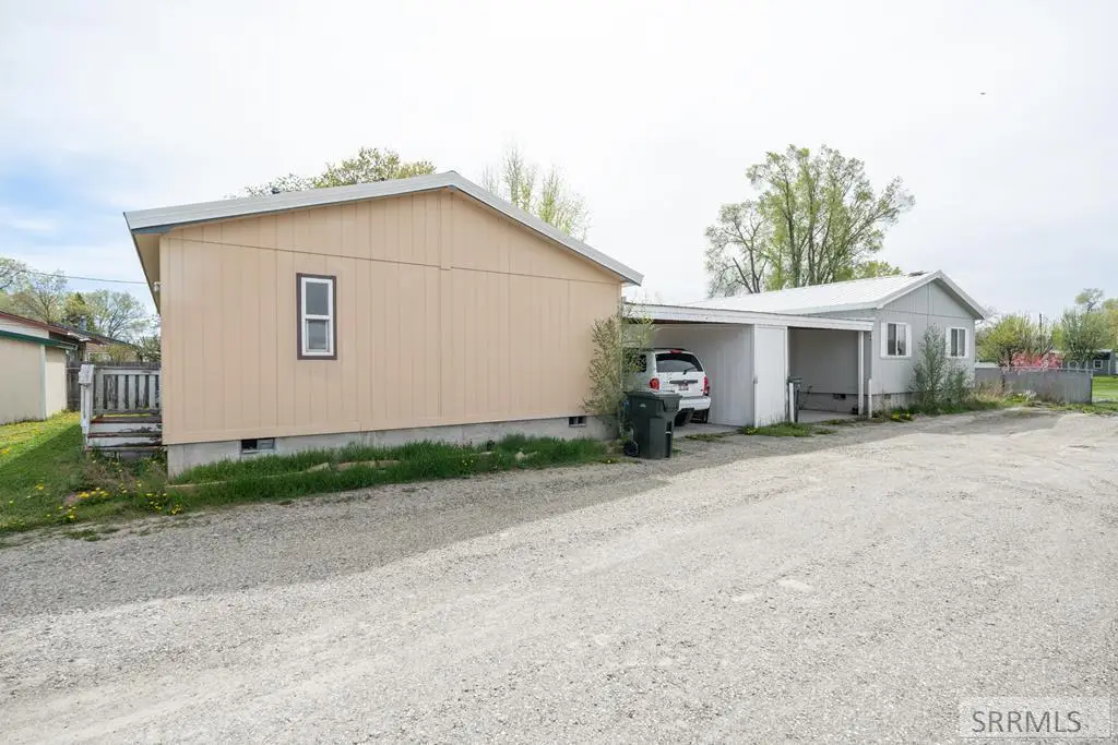 194/196 Center Street, Blackfoot, ID 83221 - #1