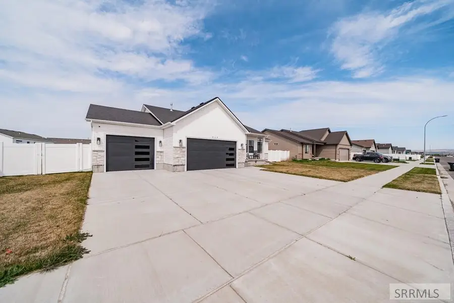 860 Montezuma St, Idaho Falls, ID 83402 - #3