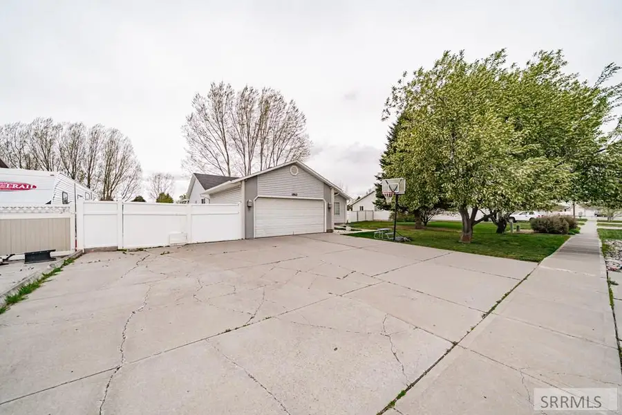 1862 Eagle Pointe Drive, Ammon, ID 83406 - #3