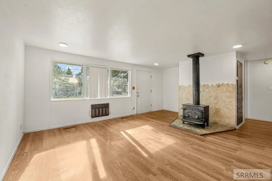 695 James Place, Idaho Falls, ID 83402 - #3