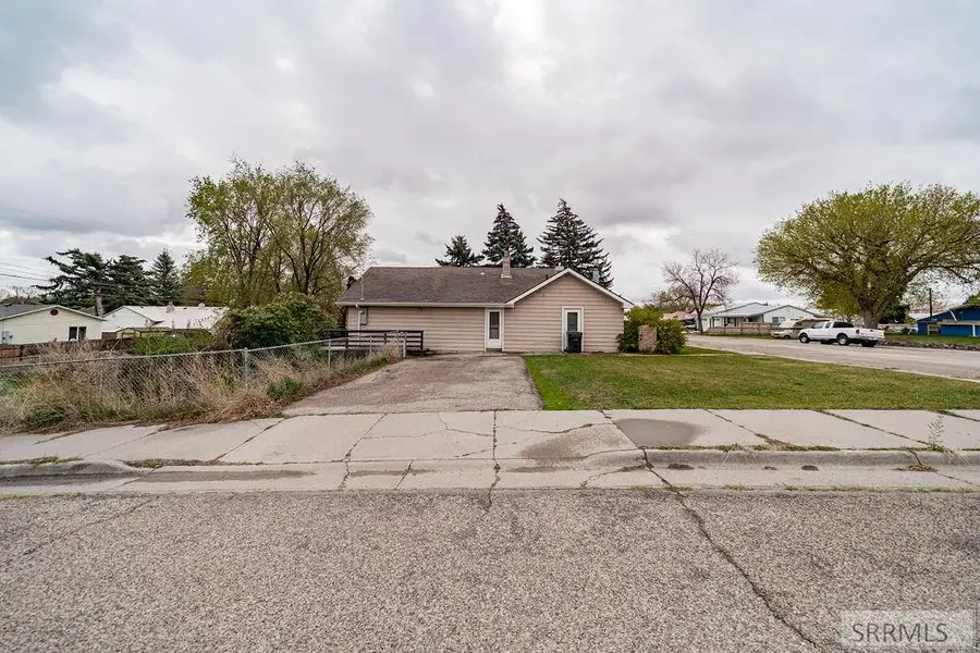 1096 Jefferson Avenue, Idaho Falls, ID 83402 - #2