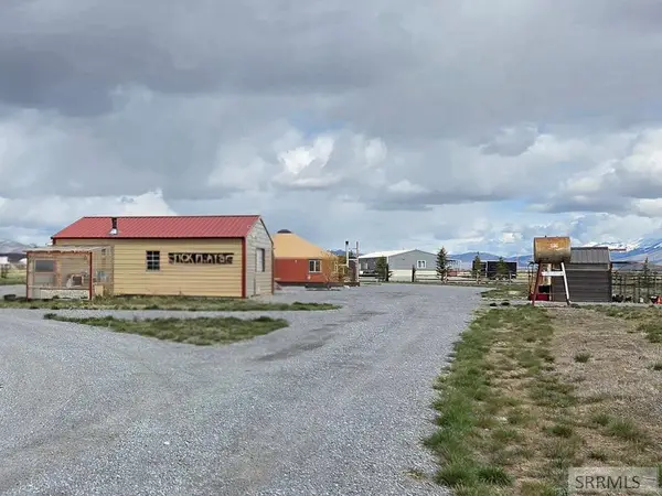 5594 Fish Hatchery Road, MACKAY, ID 83251