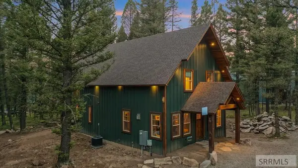 3542 Glen Tree Drive, ISLAND PARK, ID 83429