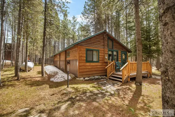 3882 G Street, ISLAND PARK, ID 83429