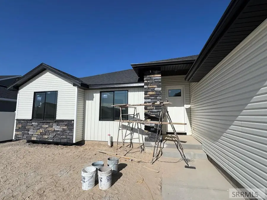 4937 Pierce Ave, Chubbuck, ID 83202 - #2