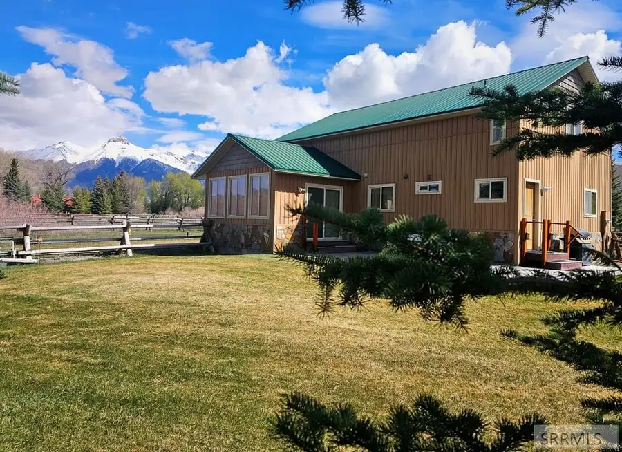 4239 Summit Drive, Mackay, ID 83251 - #3