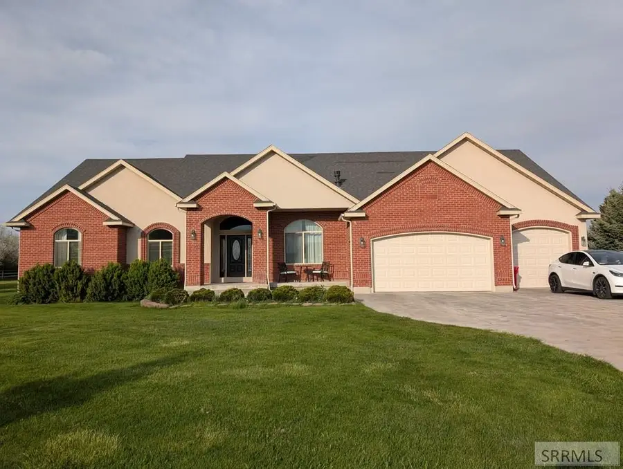 9232 N Mapleview Drive, Idaho Falls, ID 83401 - #2
