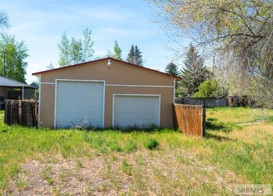 430 6th S, Saint Anthony, ID 83445 - #3