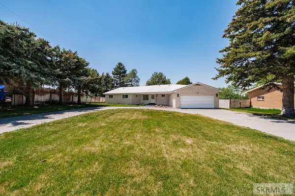 330 4th E, REXBURG, ID 83440