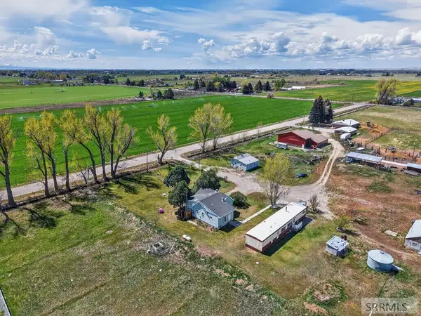 1687 105th N, IDAHO FALLS, ID 83401