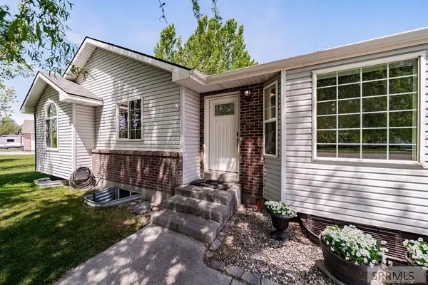 3889 Taylorview Lane, AMMON, ID 83406