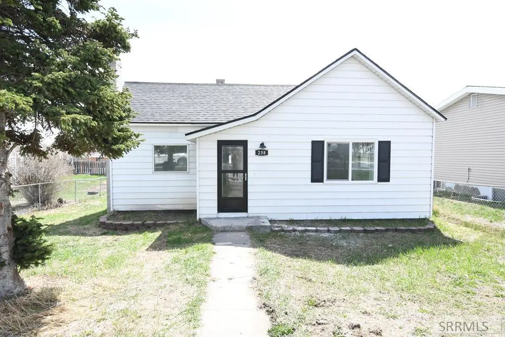 238 Main Street, Saint Anthony, ID 83445 - #1