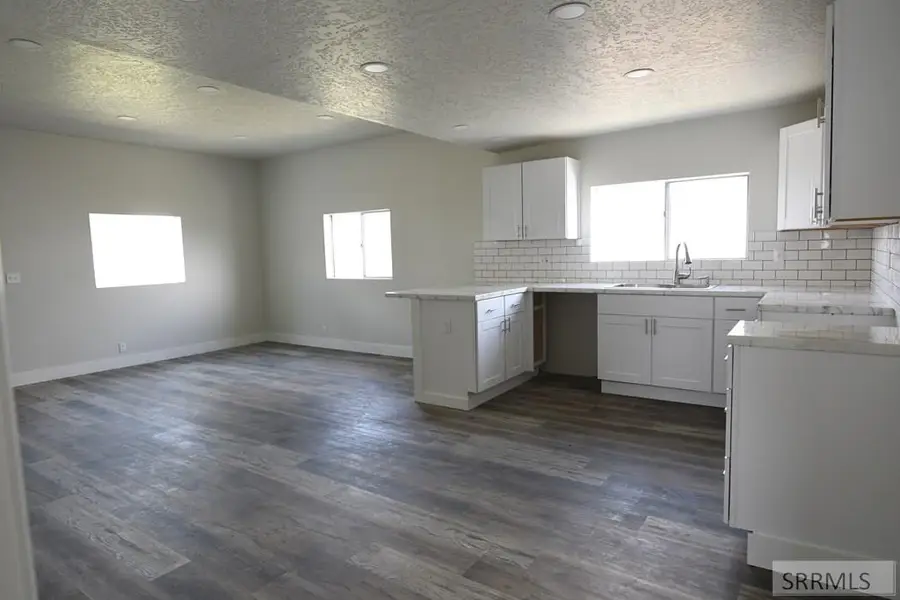 238 Main Street, Saint Anthony, ID 83445 - #2