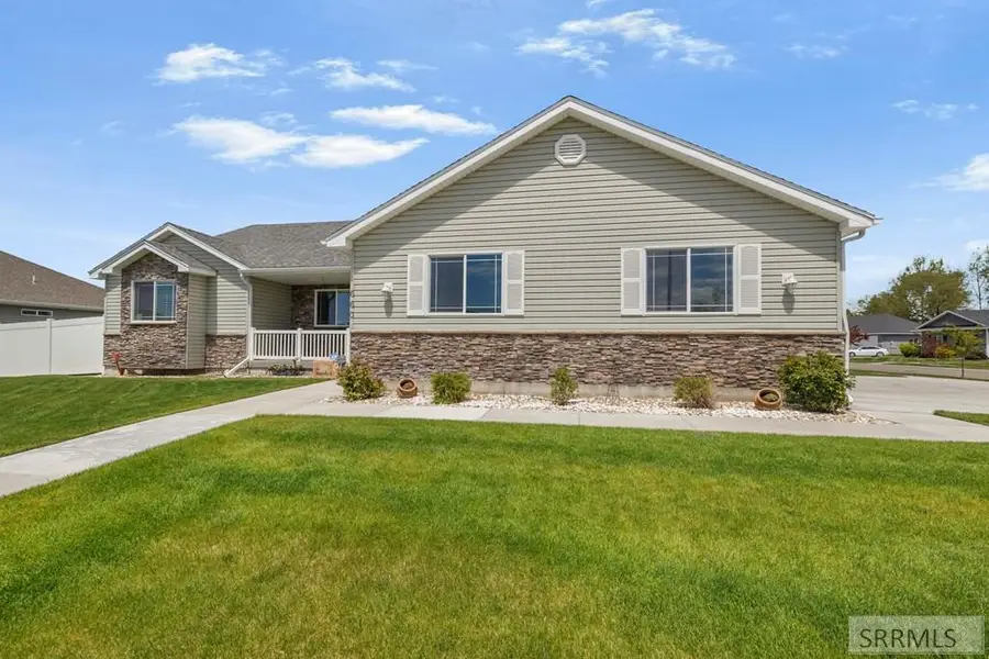 660 Regency Lane, Idaho Falls, ID 83402 - #3