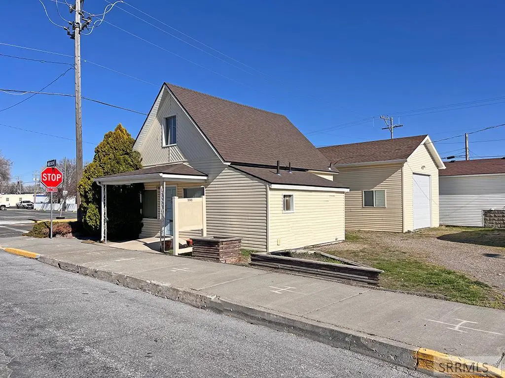 390 Broadway Street, Blackfoot, ID 83221 - #1