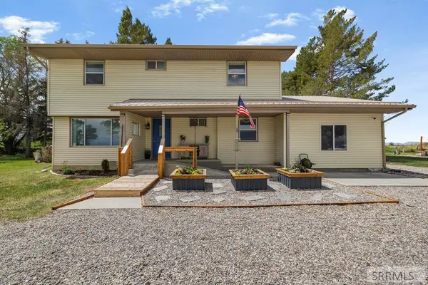 653 3300 E, MENAN, ID 83434