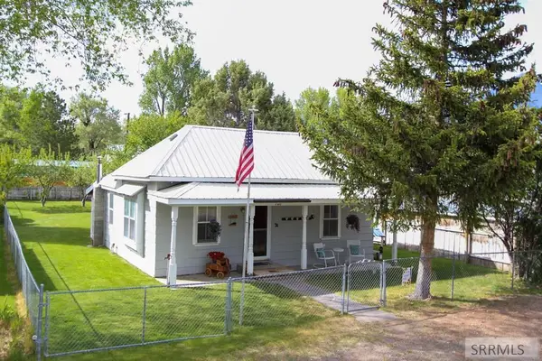 706 Park Avenue, MACKAY, ID 83251