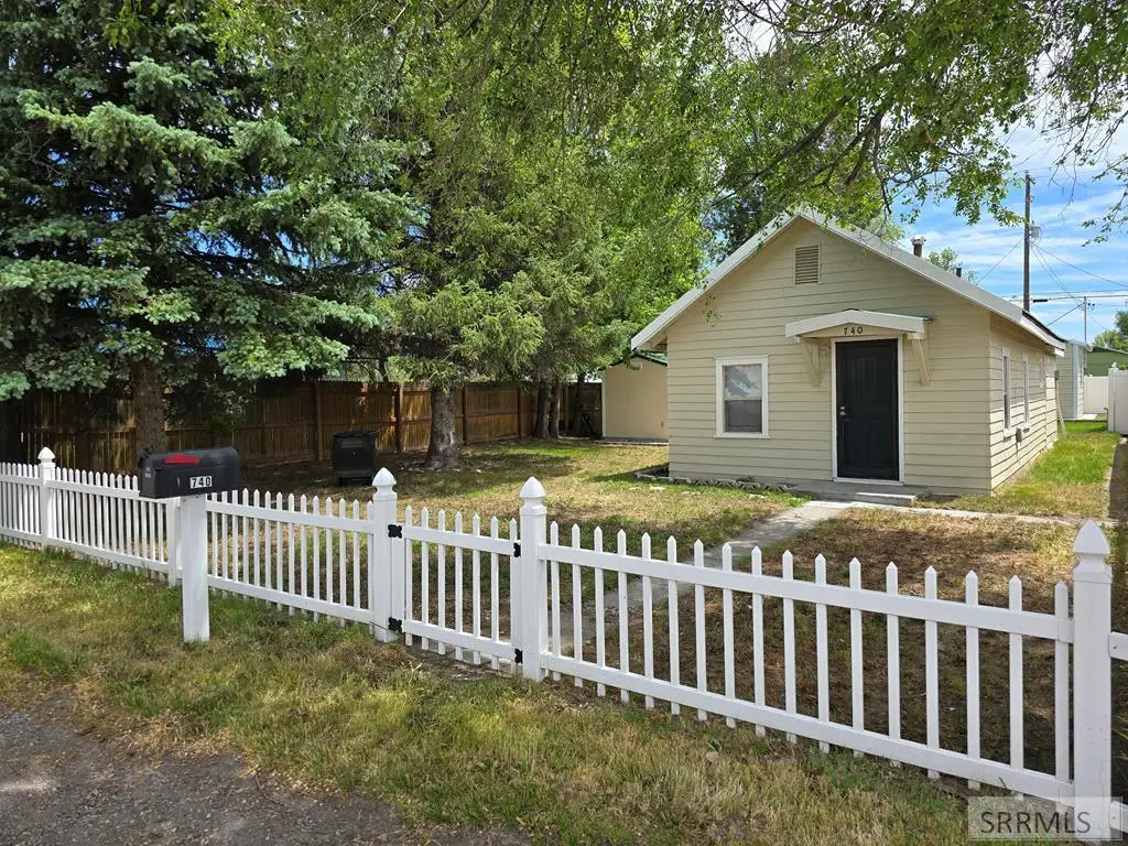740 Main Street, Blackfoot, ID 83221 - #1