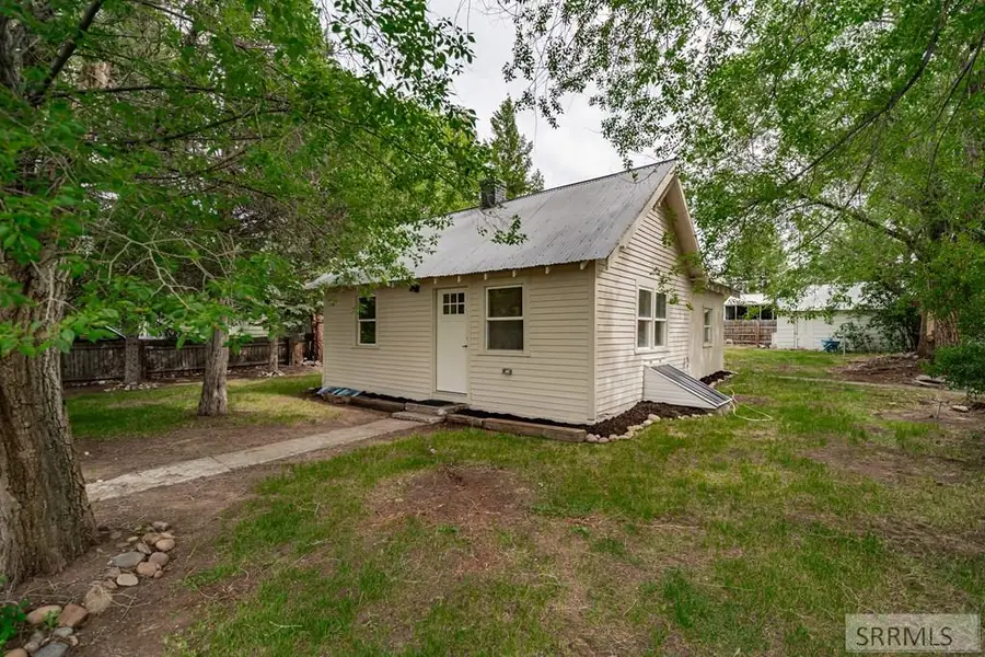 648 3rd N, Saint Anthony, ID 83445 - #2