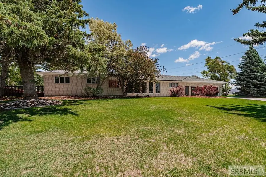 1365 Meadowview Ave, Rexburg, ID 83440 - #2
