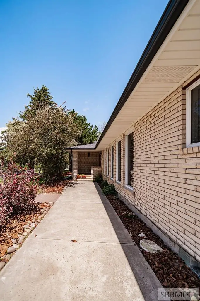 1365 Meadowview Ave, Rexburg, ID 83440 - #3