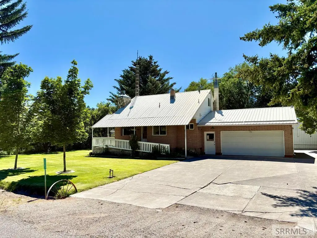 1887 N 36th E, Idaho Falls, ID 83401 - #1