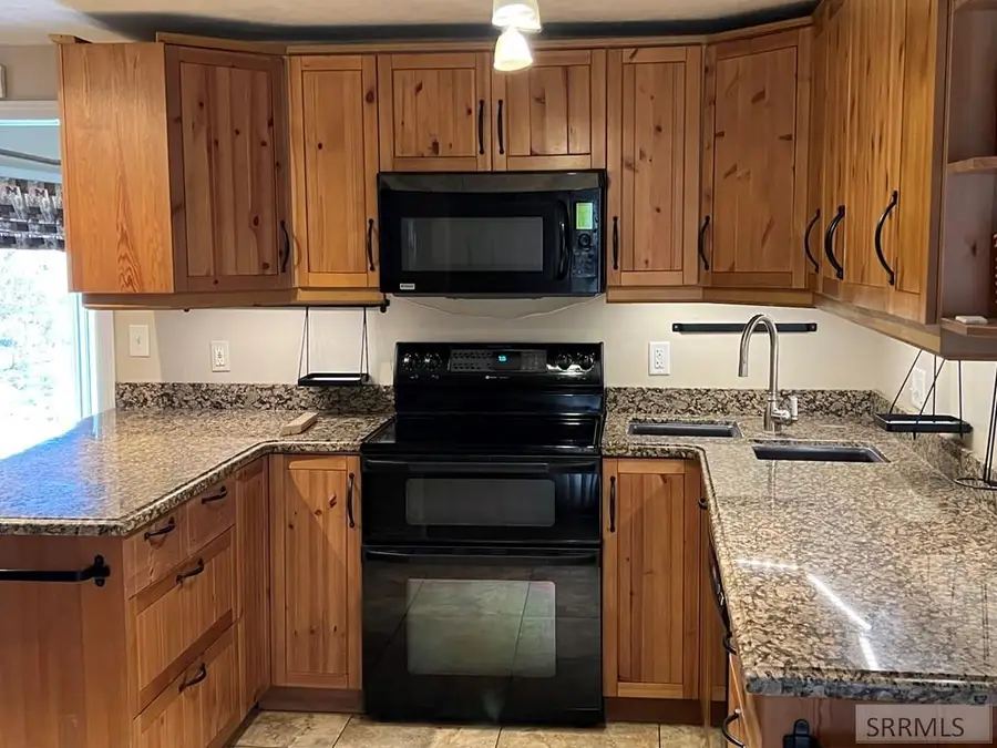 326 Ridge Avenue, Idaho Falls, ID 83402 - #2