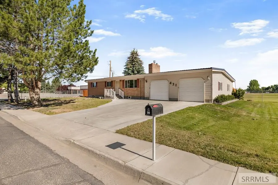 431 Center Street, Shelley, ID 83274 - #3
