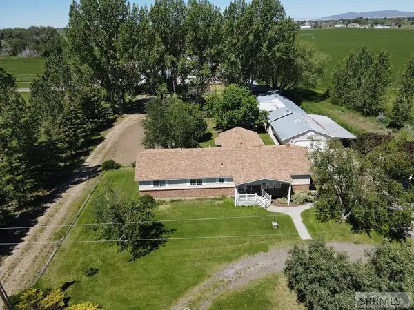 273 2450 E, ST ANTHONY, ID 83445