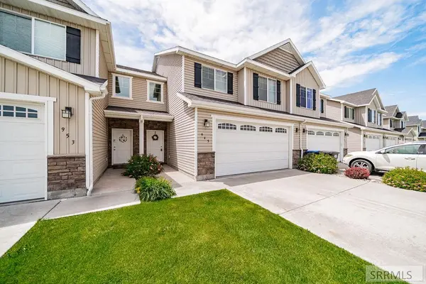 945 2400 W, REXBURG, ID 83440