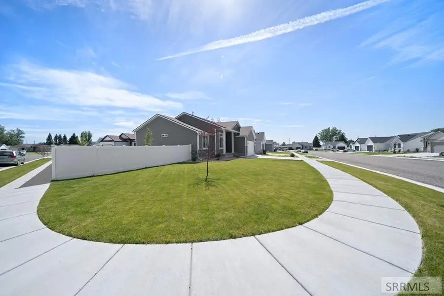4594 Remuda Rd, Ammon, ID 83406 - #2