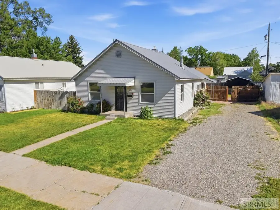 255 15th Street, Idaho Falls, ID 83404 - #3