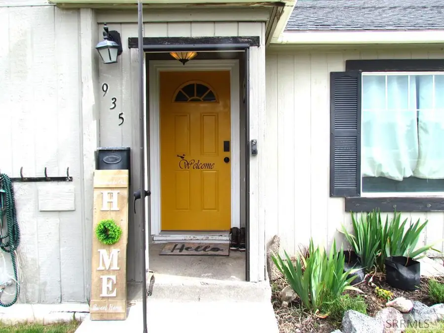 935 14th Street, Idaho Falls, ID 83404 - #3