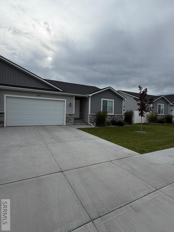 3660 Yvonne Way, AMMON, ID 83406